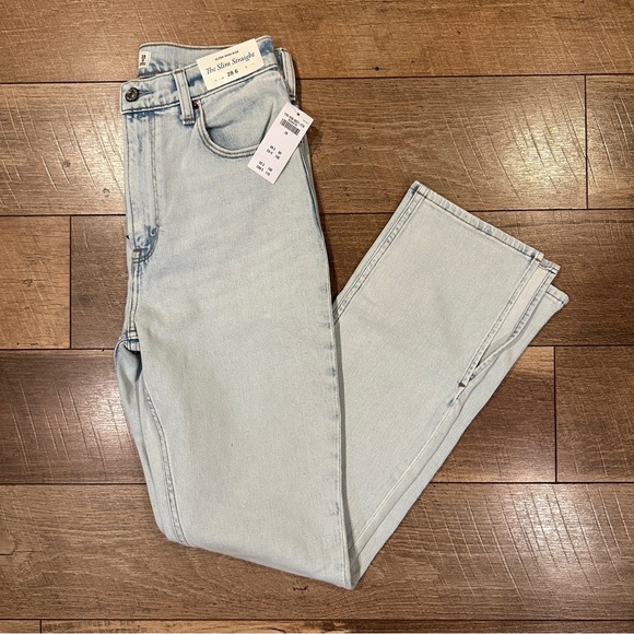 Abercrombie & Fitch Ultra High Rise Slim Straight Jeans - Picture 4 of 4